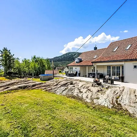 Feriehus Holmen By Interhome